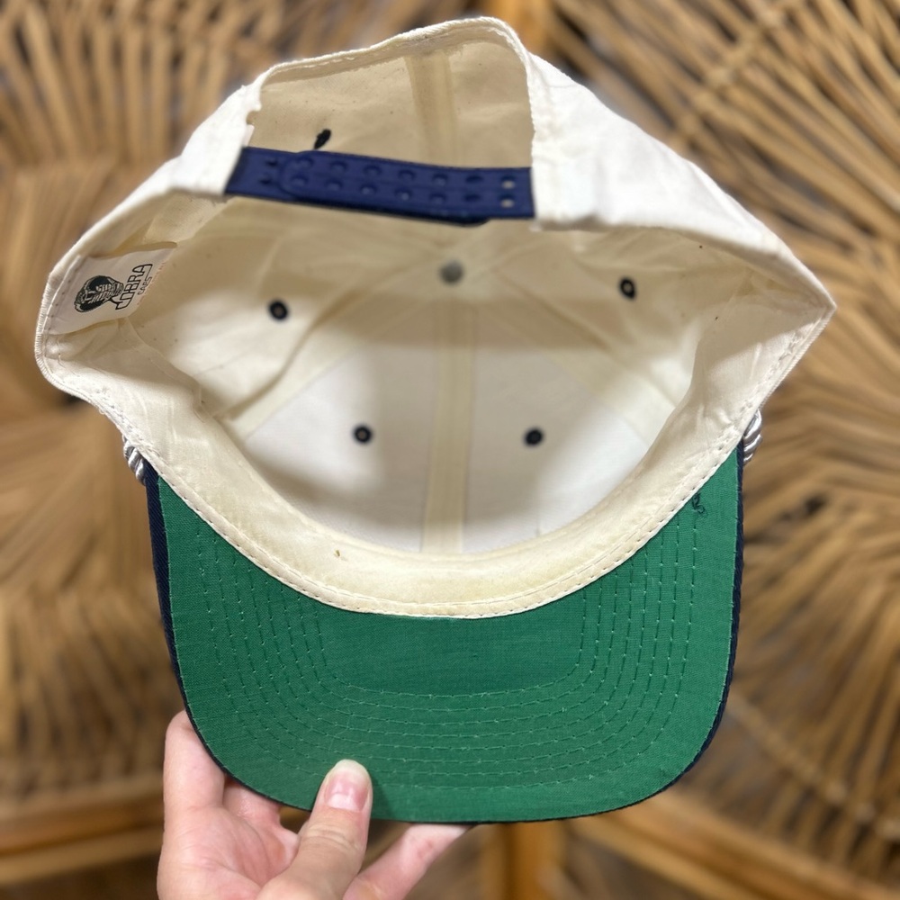 Unique yeti hat - Picture 2 of 2